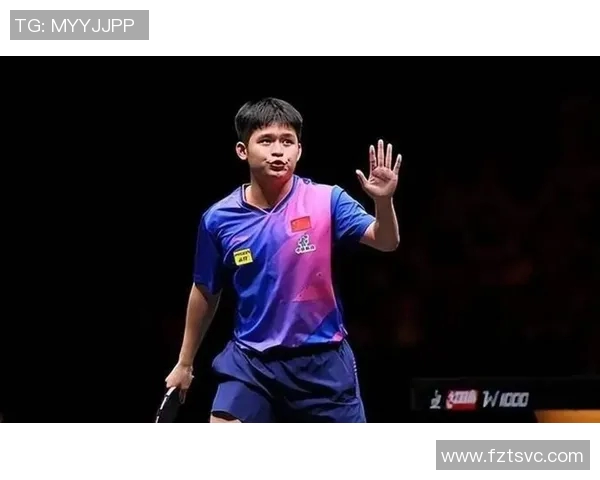 足球巨星理发新潮流 刮光头造型引发球迷热议